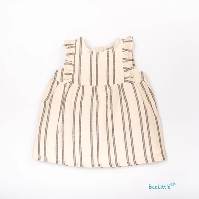 Verticalblack stripes