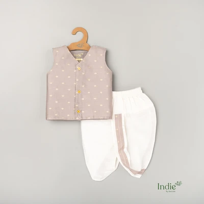 Silver Brocket With Golden Butta V-Neck Jabla And Panjakajam